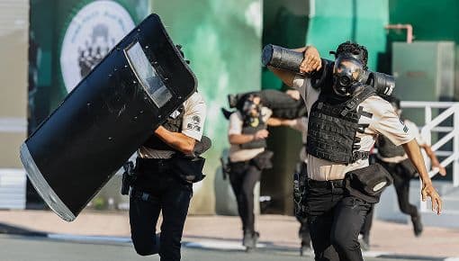 التعامل مع العتاد بأمان